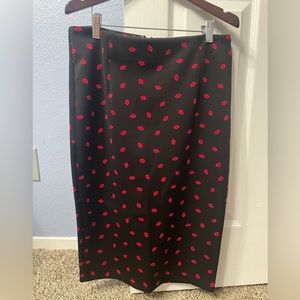 H&M black and red lip pencil skirt
